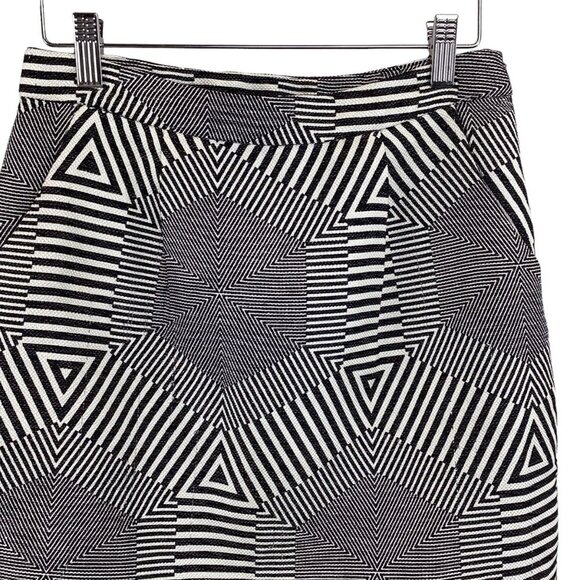 HD In Paris Anthropologie Black & White Geometric Patterned Skirt Size XS XSmall - Picture 5 of 9